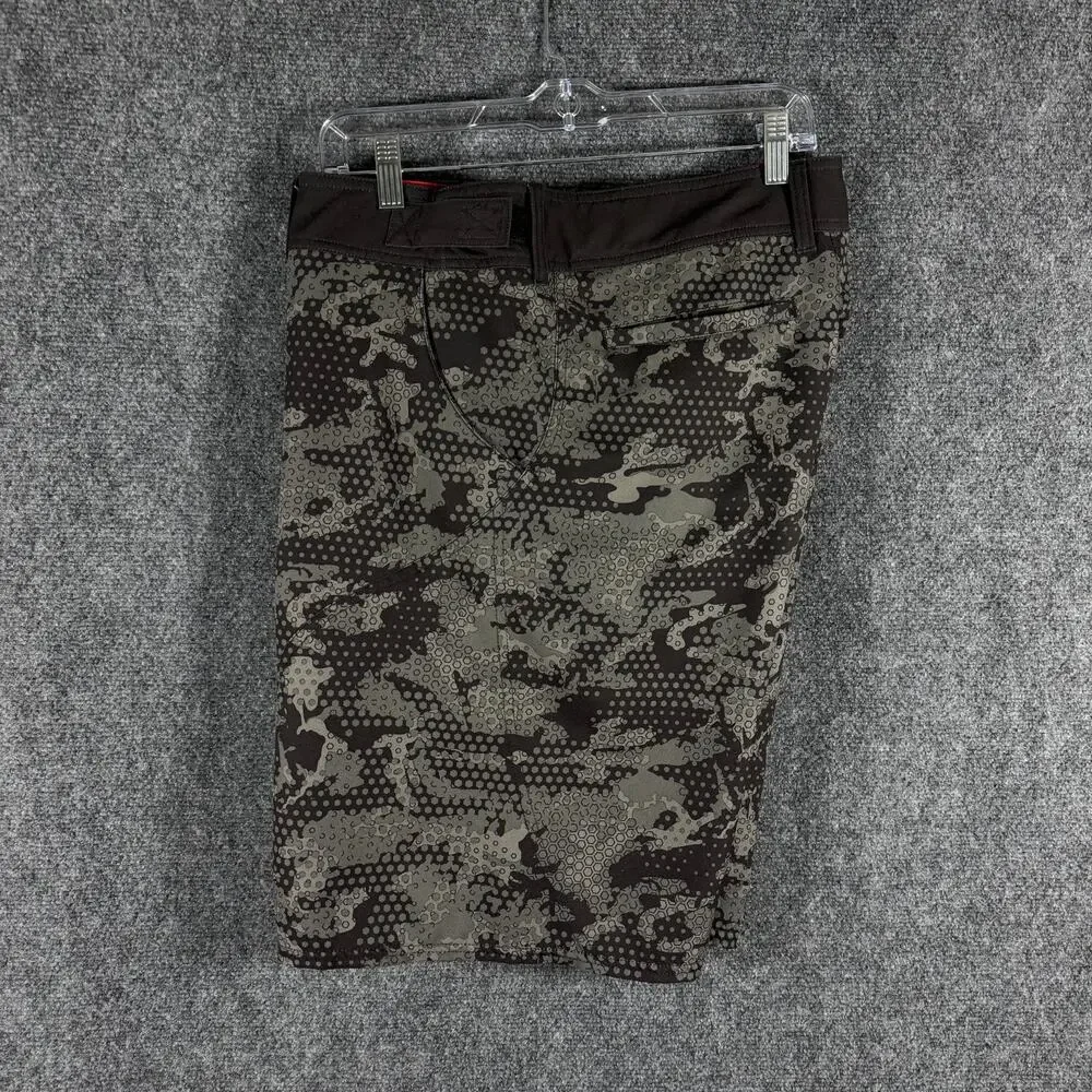 Pelagic Sharkskin Pro Fishing Shorts Mens 40 Black Gray Camo Performance